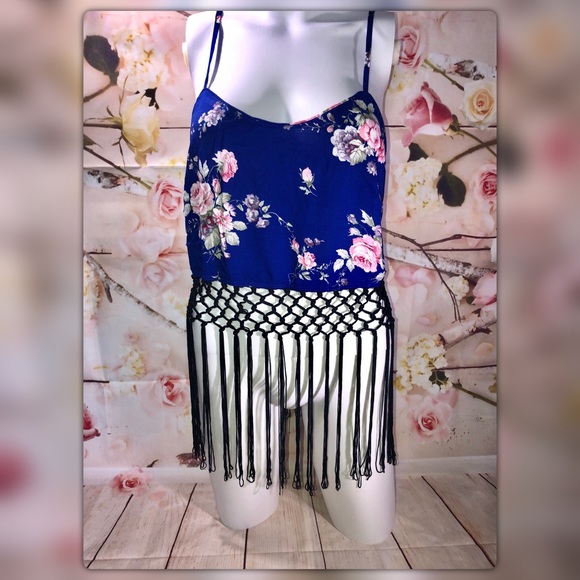Floral Net and Fringe Crop Top - Picture 8 of 12